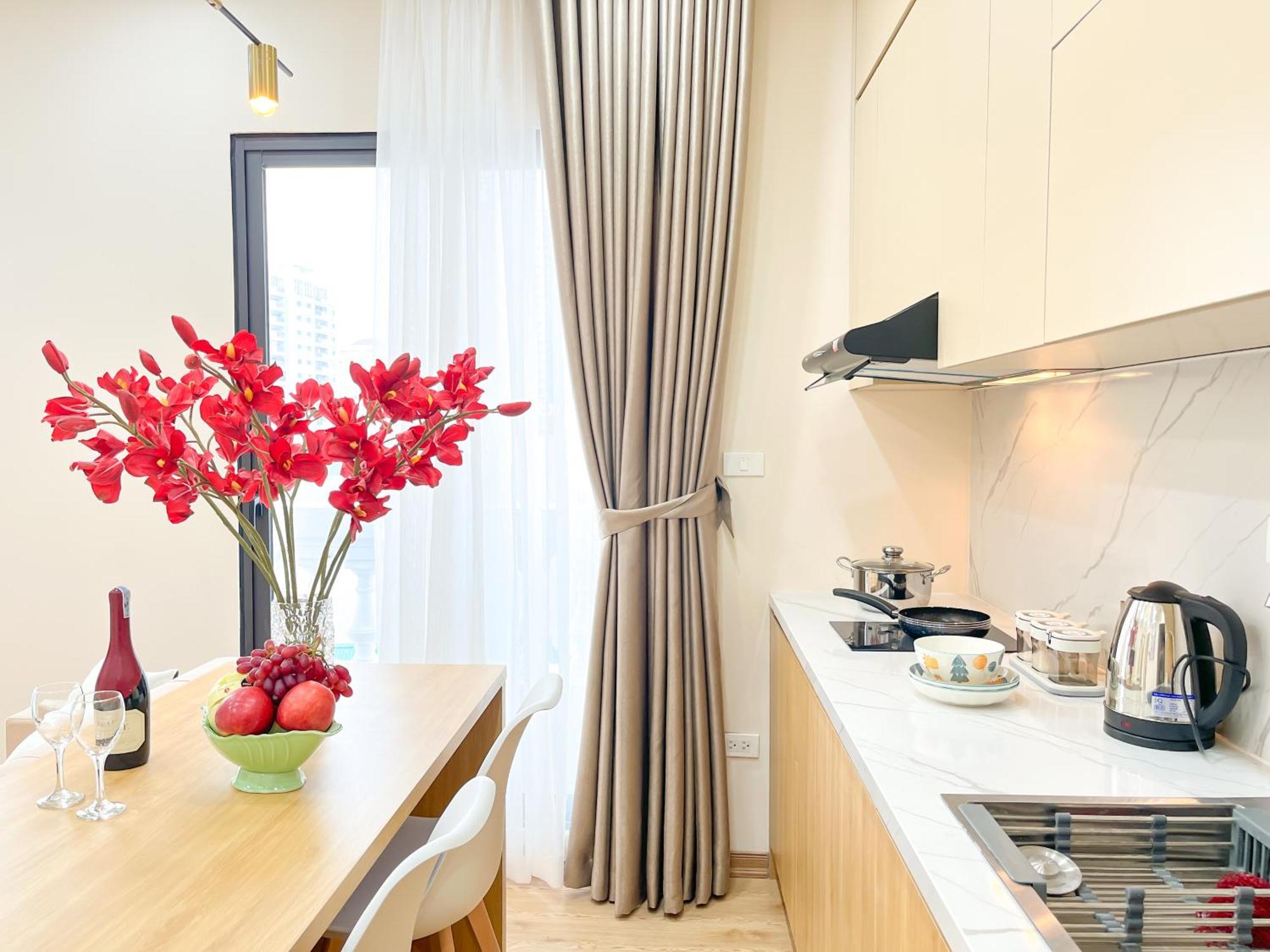 Amazing Housing Lac Long Quan Hanoi Exterior foto