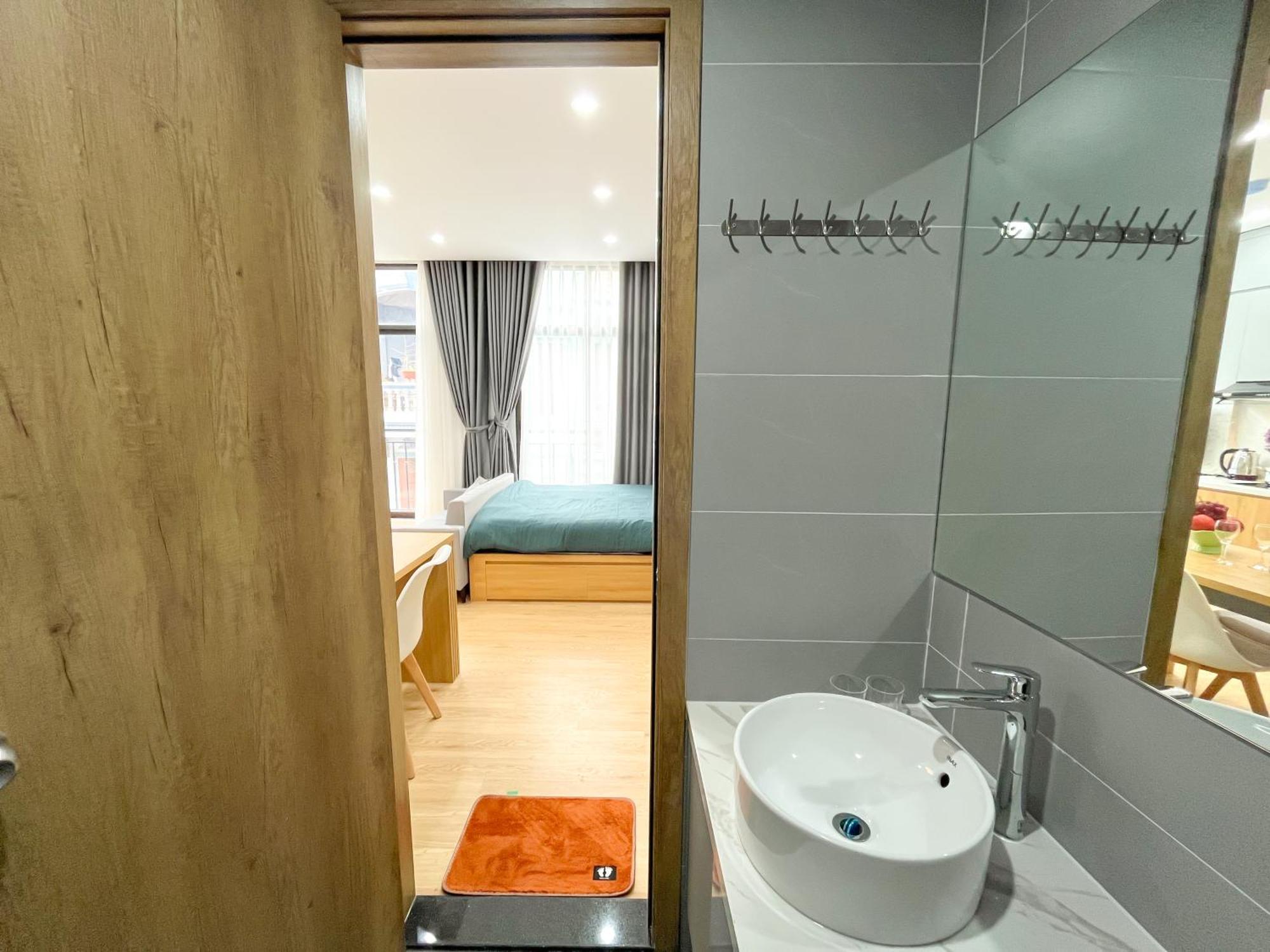 Amazing Housing Lac Long Quan Hanoi Exterior foto